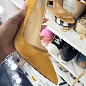 Louboutin suede cognac sz 39